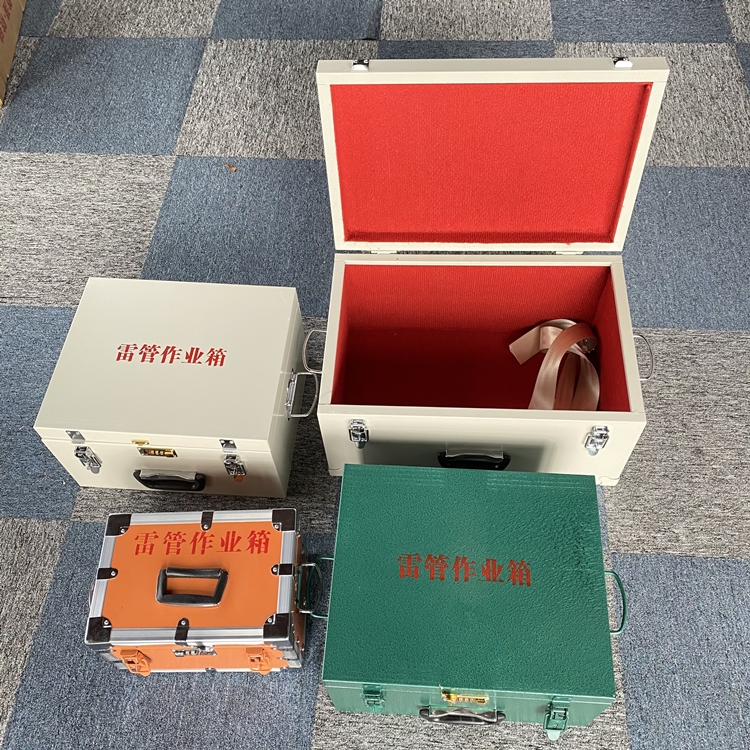 丰南爆破工程作业箱如何选择？玻璃钢与传统材质的全面对比